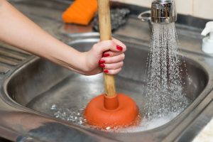 How To Unclog A Double Kitchen Sink With Standing Water (3)